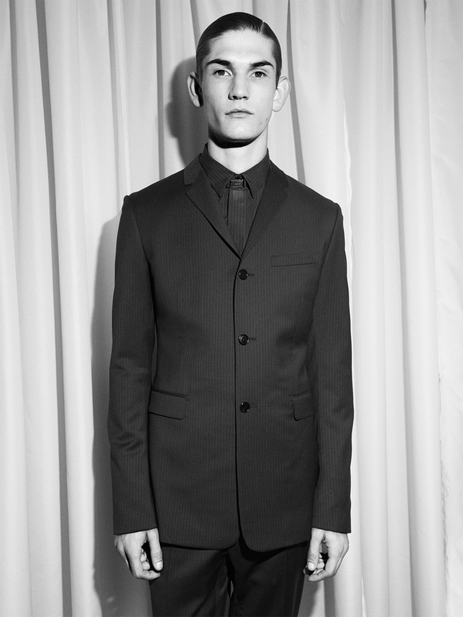 x_large_Rory-van-Millingen-Arena-Homme-Plus-Dior-02